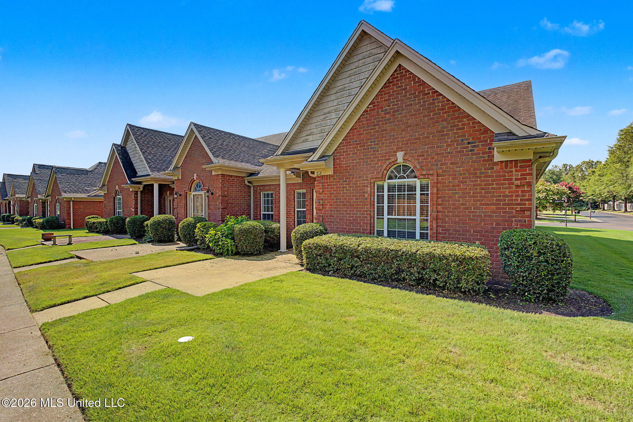 816 Cardinal Lane Hernando, MS 38632 - Photo 2 of 34 55+ Community