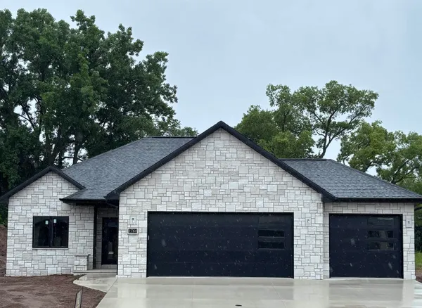 $699,900 | 1764 Bobby Jones Drive, De Pere, WI 54115