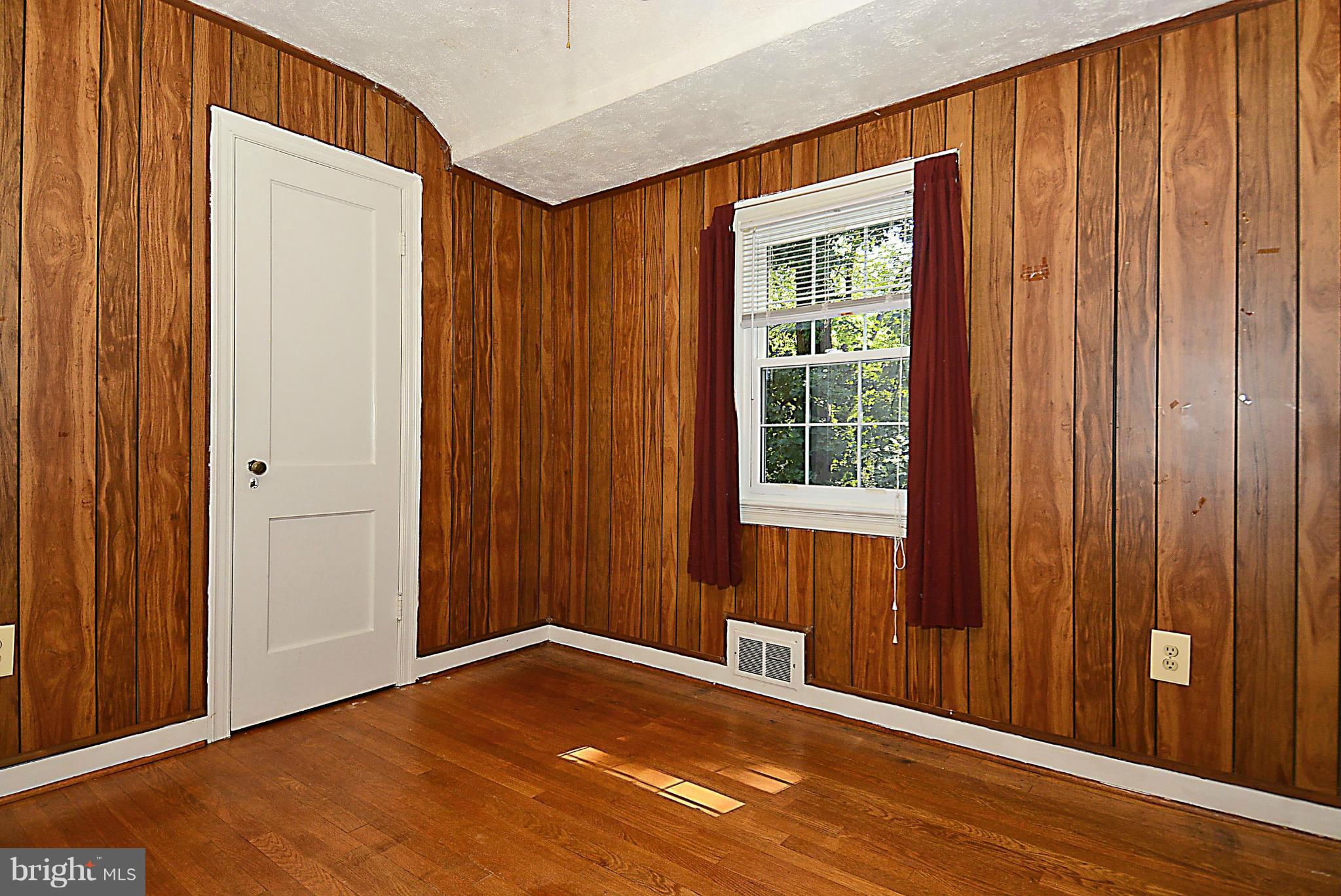 8411 Galveston Road Silver Spring, MD 20910 - Photo 15 of 23 Bedroom 3