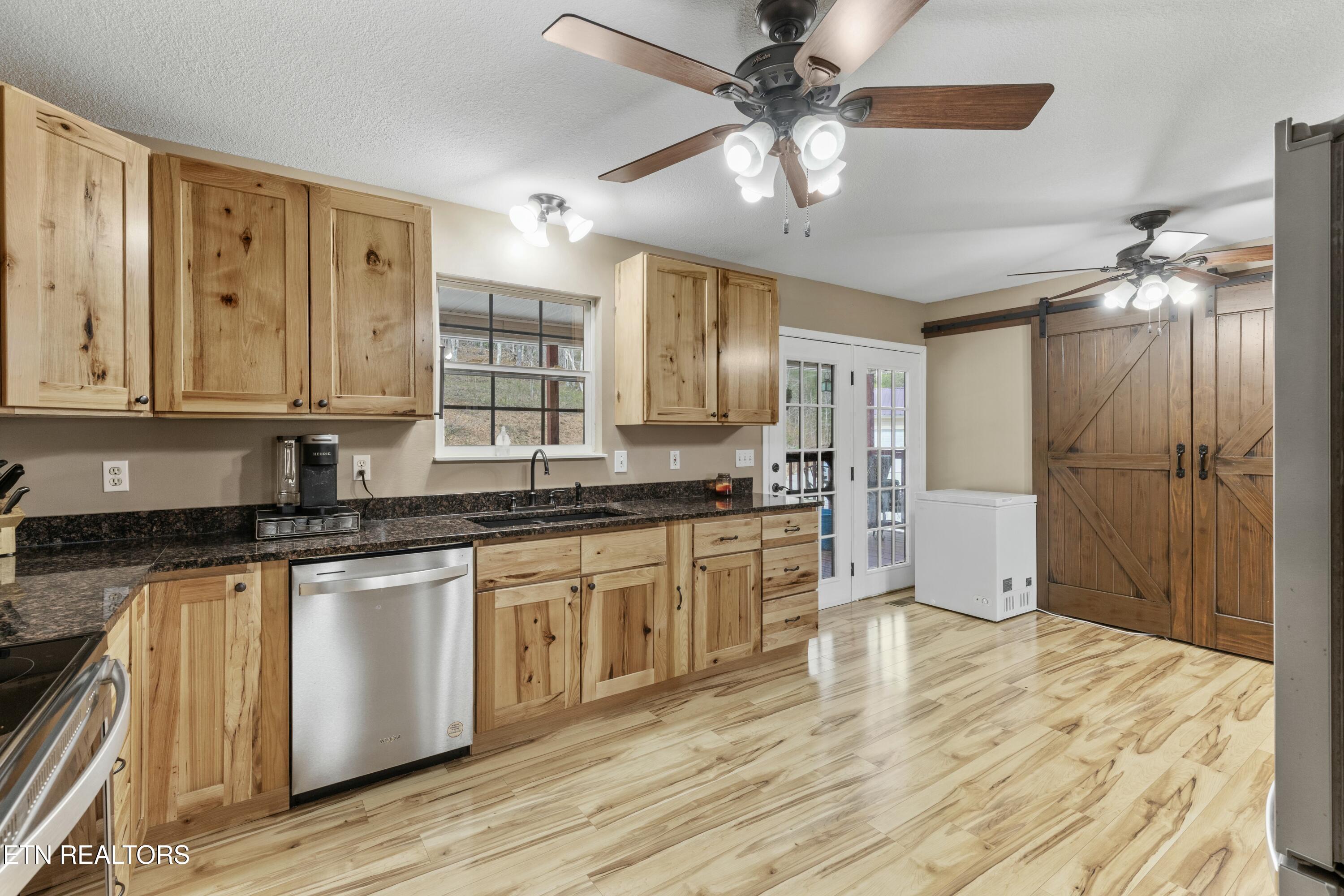 247 Gerald Bonham Road Lancing, TN 37770 - Photo 12 of 40 tempImagefpOpSy
