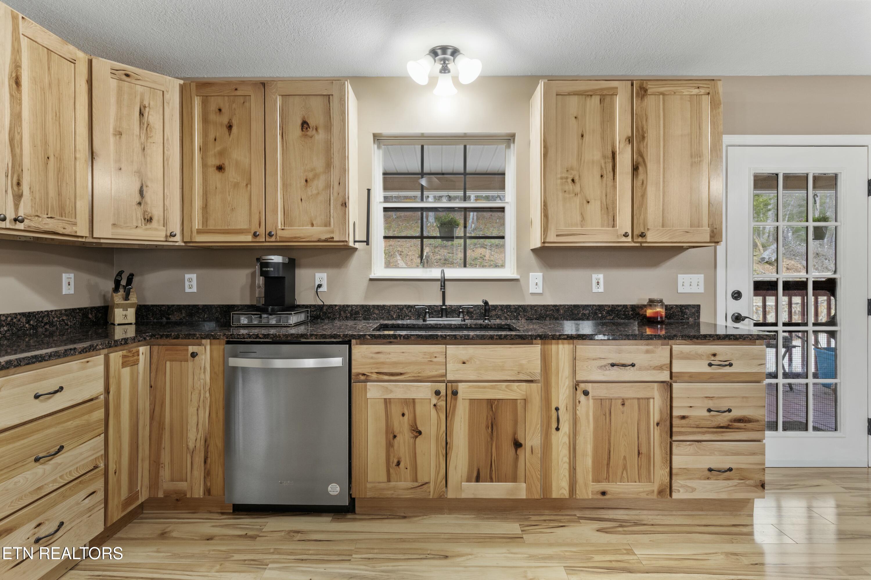 247 Gerald Bonham Road Lancing, TN 37770 - Photo 13 of 40 tempImageRhu133