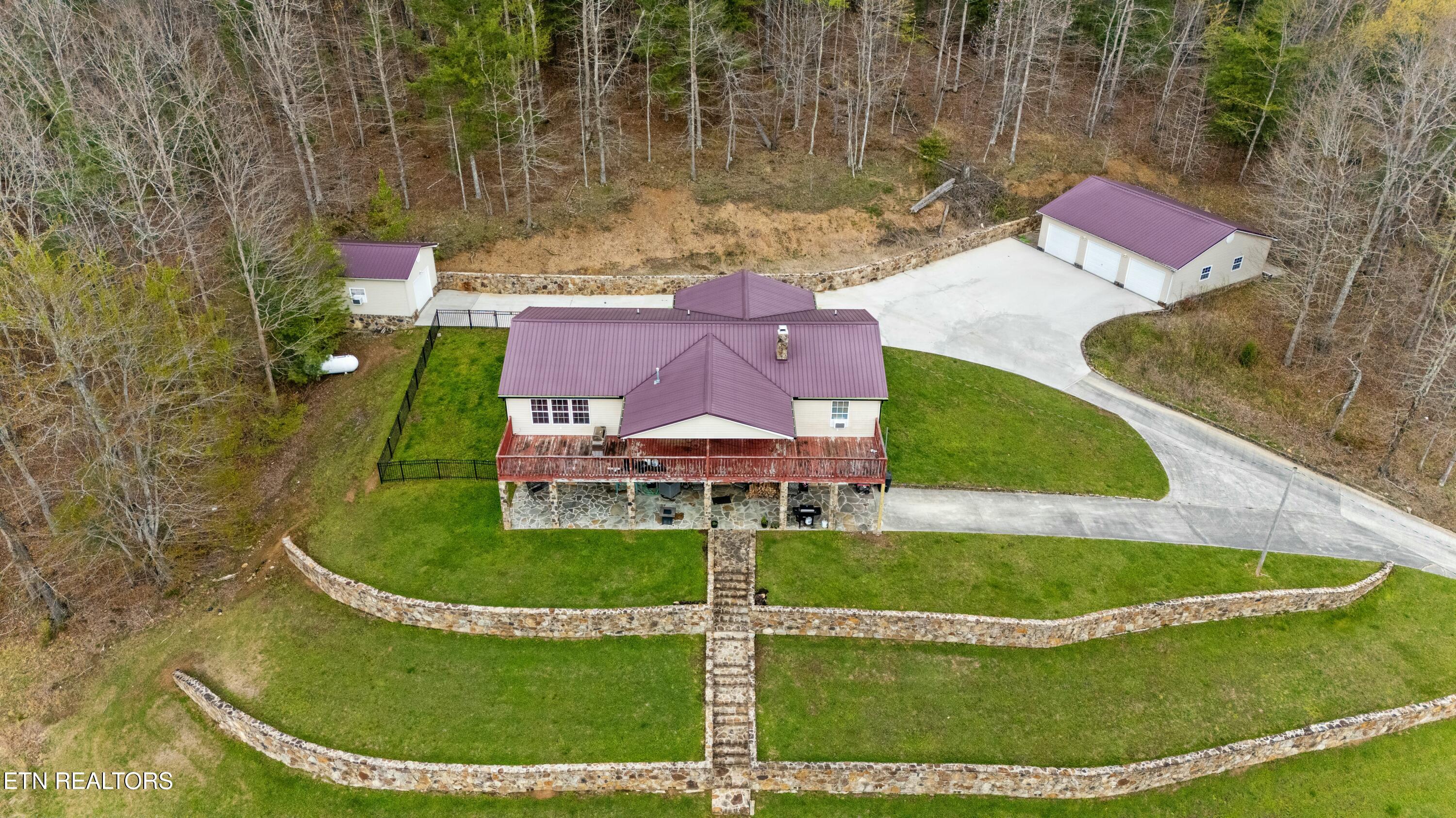 247 Gerald Bonham Road Lancing, TN 37770 - Photo 3 of 40 tempImageekn4za