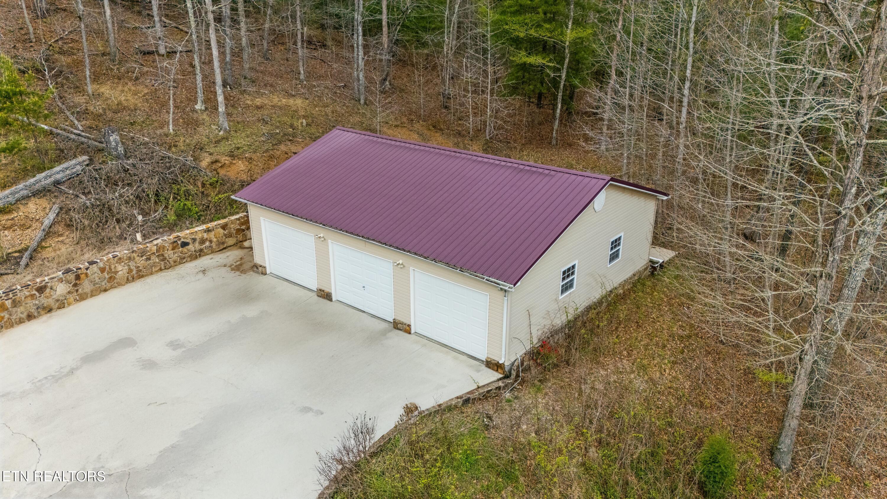 247 Gerald Bonham Road Lancing, TN 37770 - Photo 5 of 40 tempImageK9TTjr