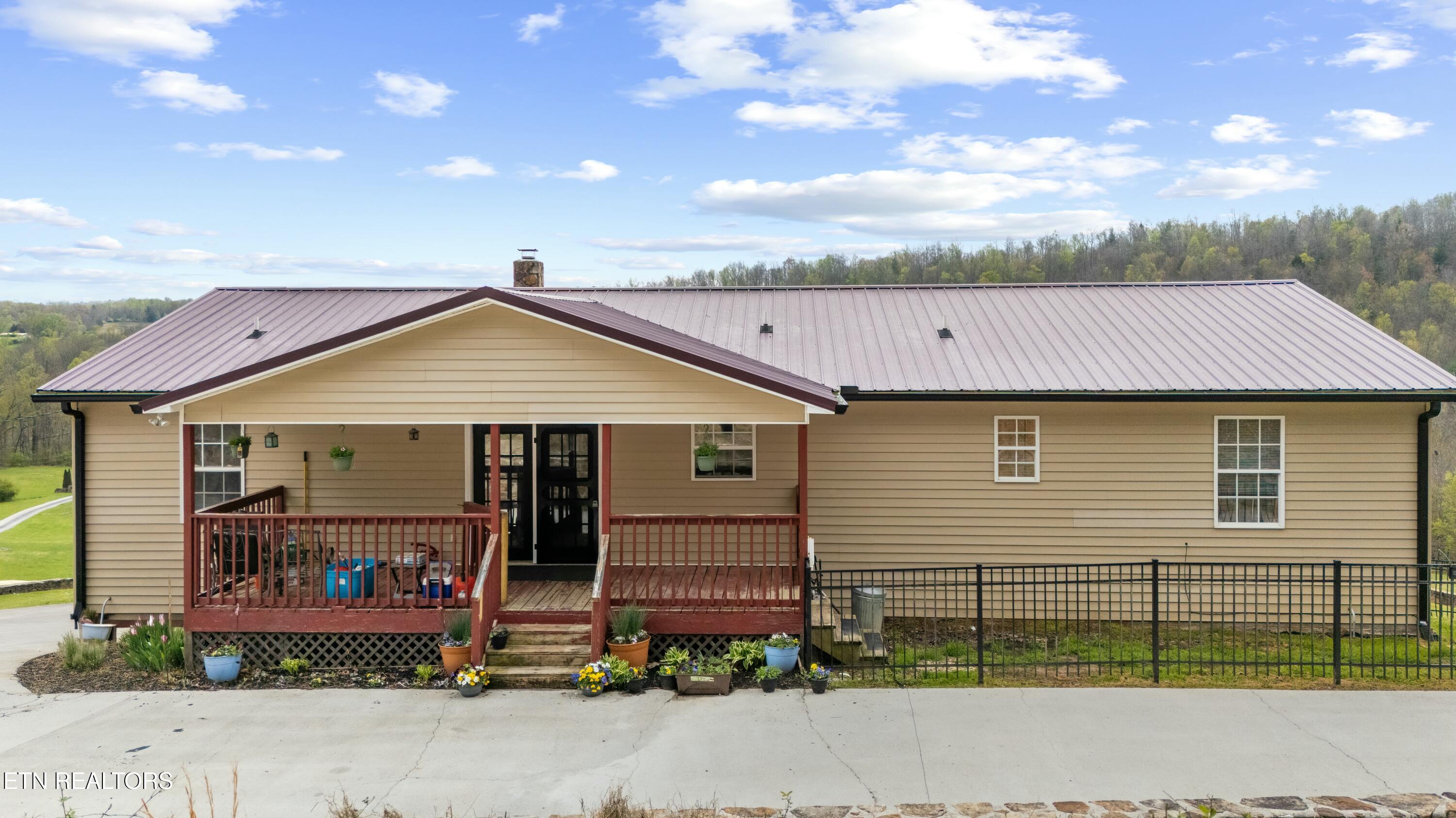 247 Gerald Bonham Road Lancing, TN 37770 - Photo 7 of 40 tempImageJh9B8i
