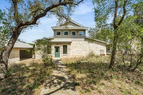 $975,000 | 721 Bluffview Drive, Wimberley, TX 78676