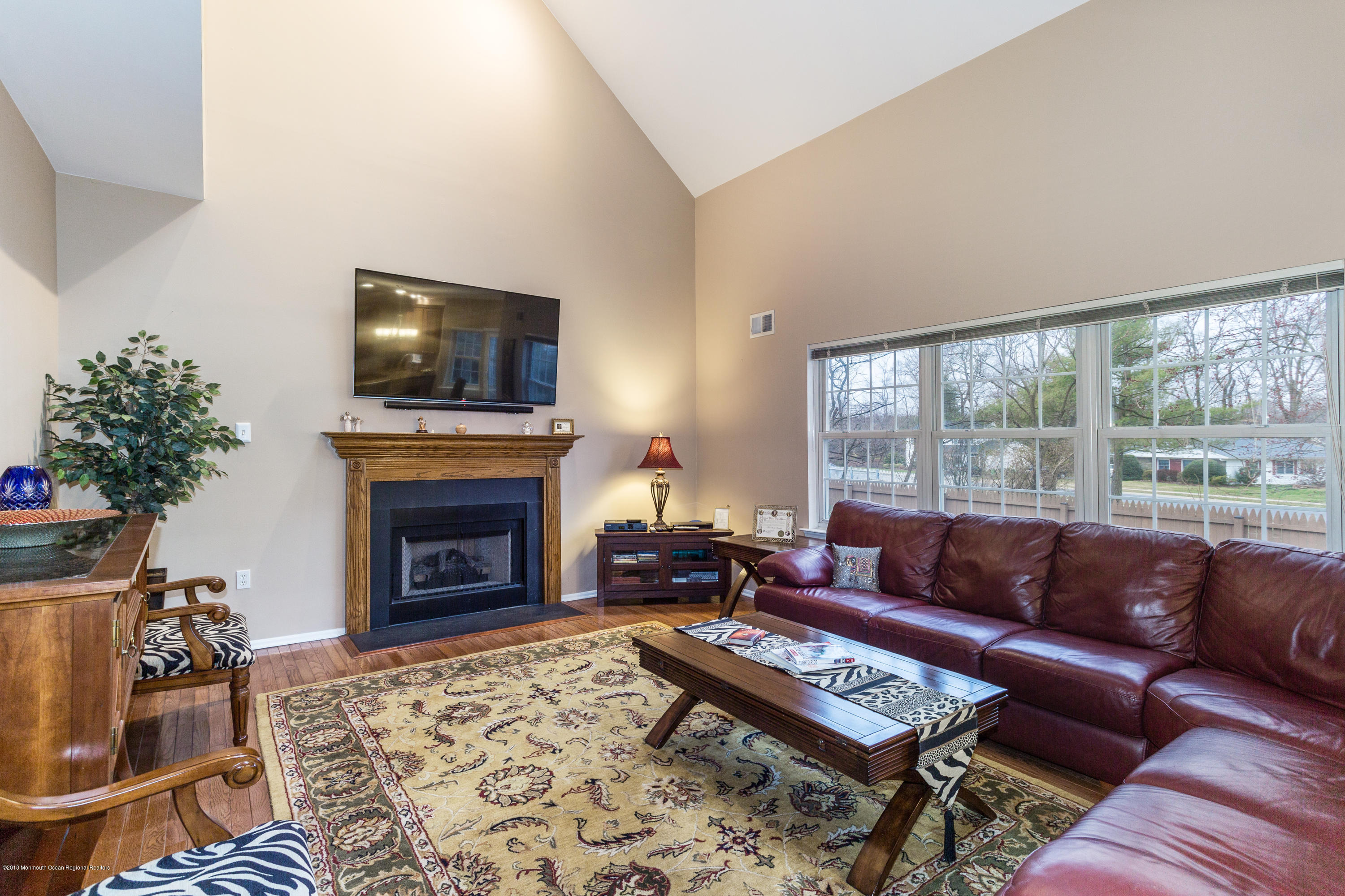 3 Bailey Road Aberdeen, NJ 07747 - Photo 28 of 51 Living Area