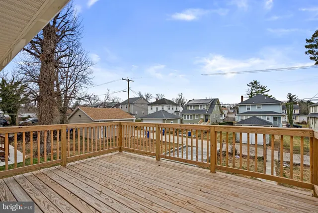 a house view with a outdoor space