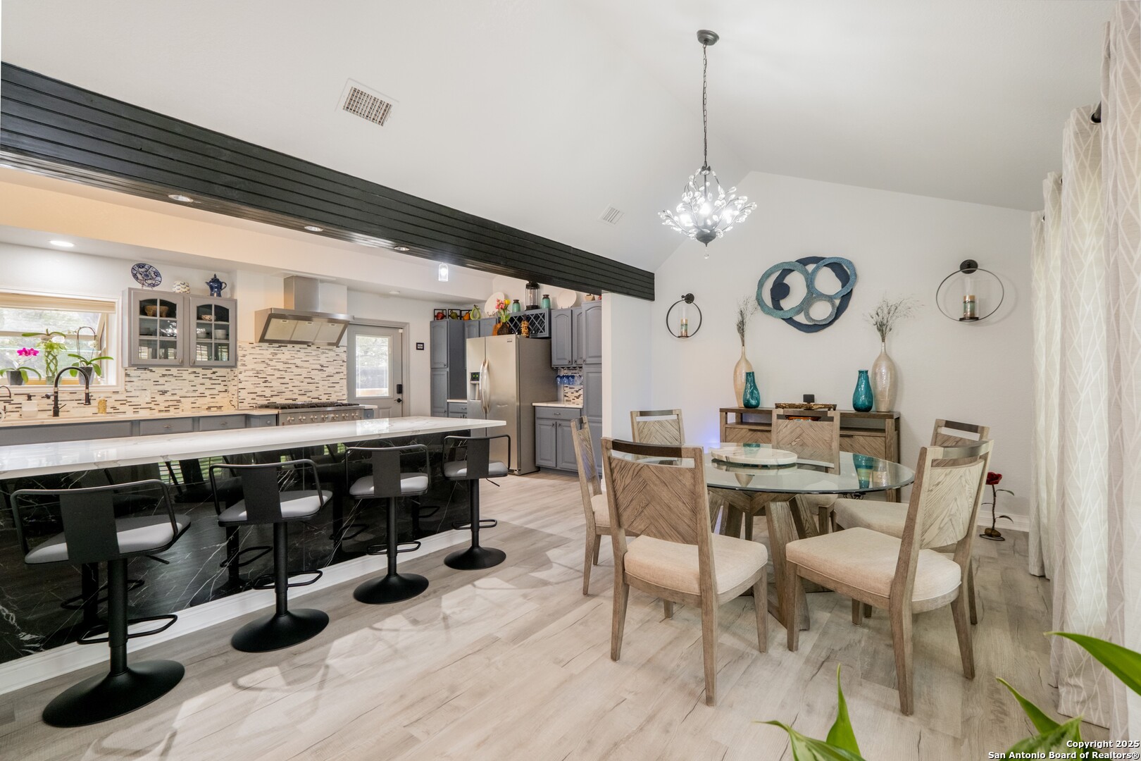 87 Roundup Drive Castle Hills, TX 78213 - Photo 4 of 41