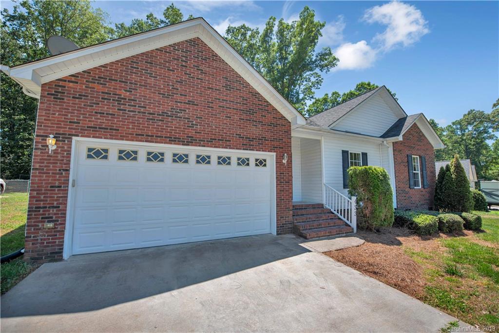 433 Oak Grove Road Kings Mountain, NC 28086 - Photo 3 of 32 Gallery Image 3