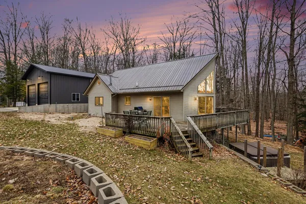 $860,000 | 8906 Spring Hill, Hesperia, MI 49421