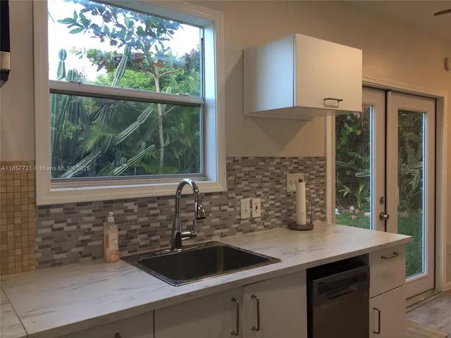 $1,600 | 58-xx Sw 122nd Avenue, Unit 3, Miami, FL 33183