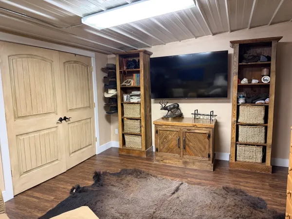 $1,300,000 | 1030 North Carrington Avenue, Buffalo, WY 82834