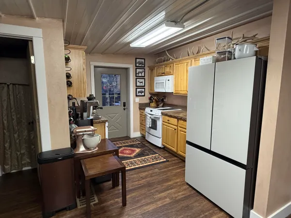$1,300,000 | 1030 North Carrington Avenue, Buffalo, WY 82834