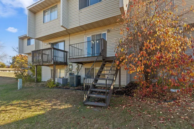 $242,900 | 5729 80th Avenue North, Brooklyn Park, MN 55443