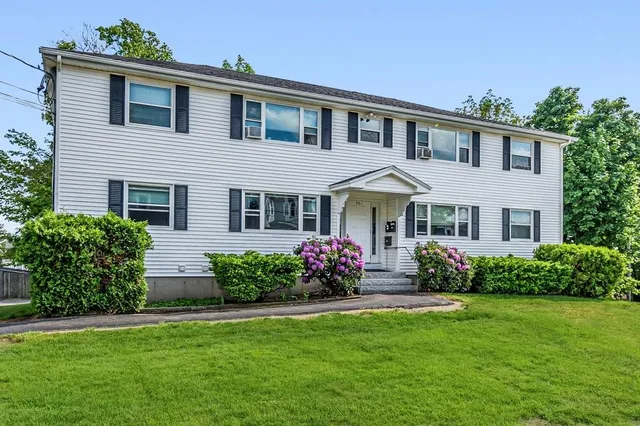 $1,895 | 481 Merrimack Street, Unit 4, Manchester, NH 03103