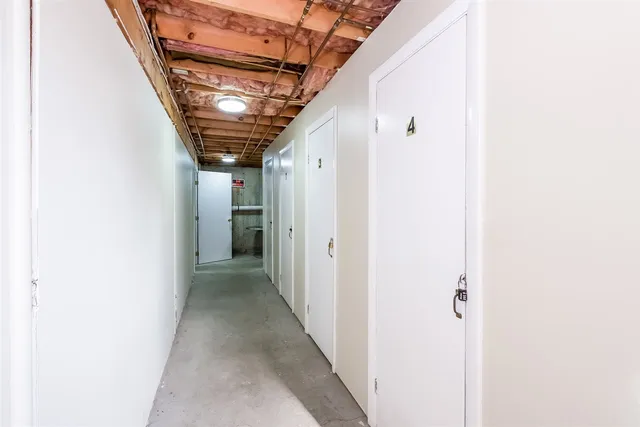 $1,895 | 481 Merrimack Street, Unit 4, Manchester, NH 03103