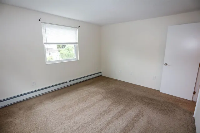 $1,895 | 481 Merrimack Street, Unit 4, Manchester, NH 03103