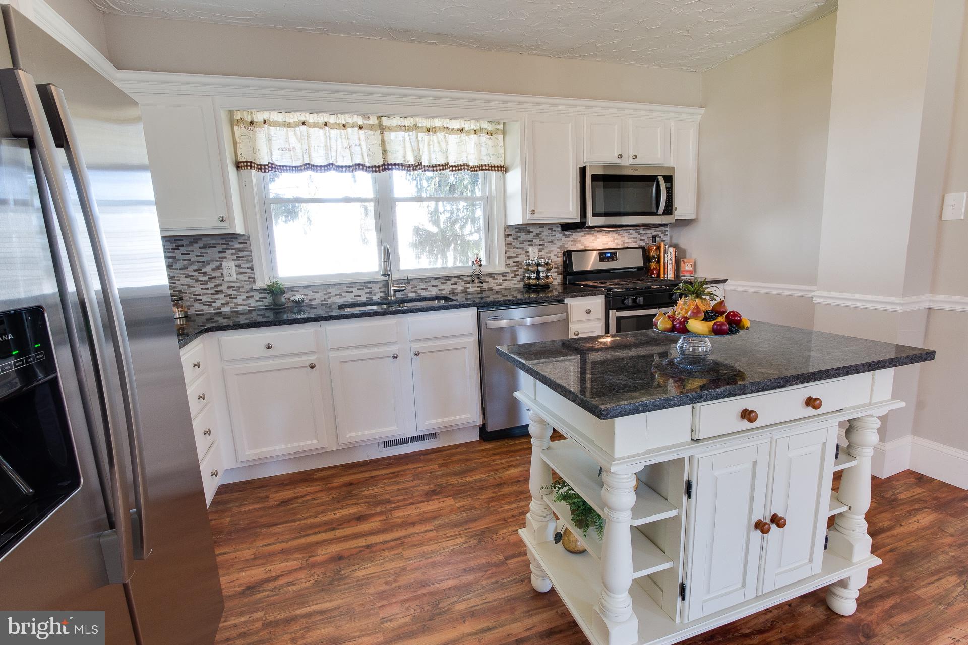 4693 East Prospect Road York, PA 17406 - Photo 11 of 35 Gallery Image 11
