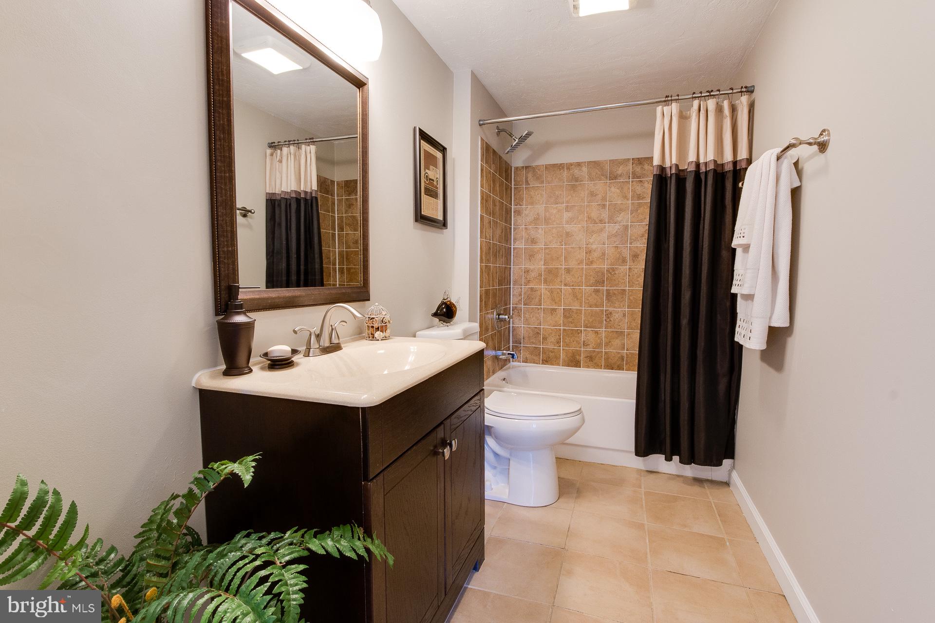 4693 East Prospect Road York, PA 17406 - Photo 19 of 35 Gallery Image 19