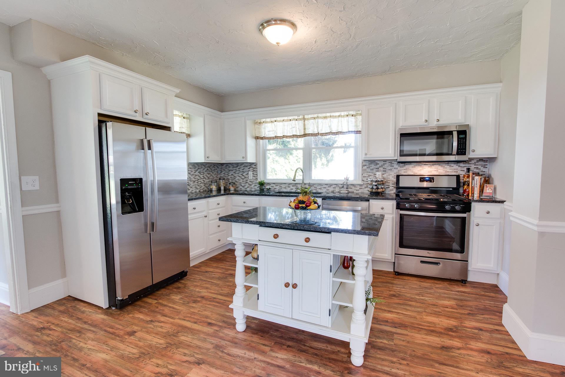 4693 East Prospect Road York, PA 17406 - Photo 9 of 35 Gallery Image 9