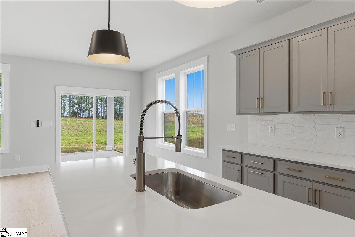 122 Terpack Circle Gray Court, SC 29645 - Photo 7 of 33