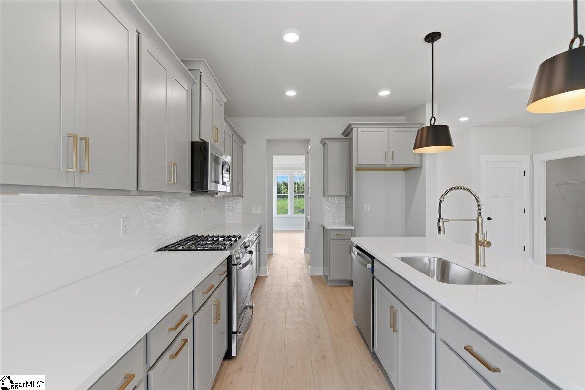 122 Terpack Circle Gray Court, SC 29645 - Photo 8 of 33