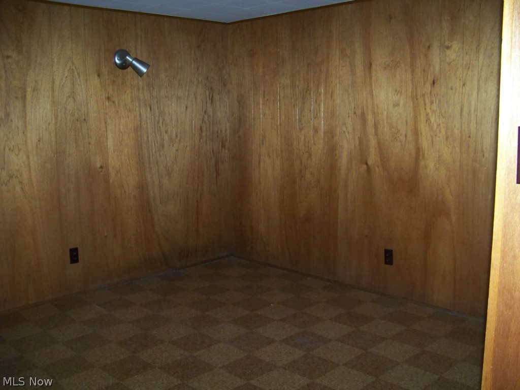 5491 Roy Road Cleveland, OH 44143 - Photo 17 of 19 bonus room in basement is approx 11 x 10 and does have a closet !