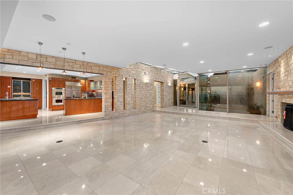 2801 Setting Sun Drive Corona del Mar, CA 92625 - Photo 7 of 30 a view of a building