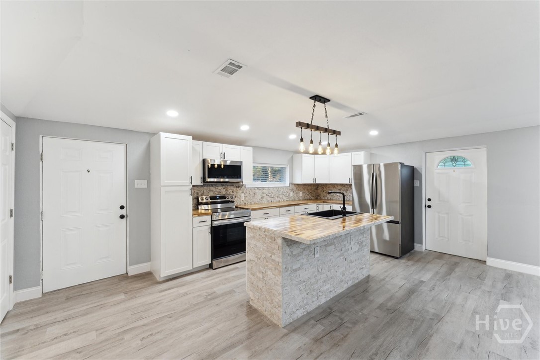 8576 East B Cooper Highway Midway, GA 31320 - Photo 11 of 37