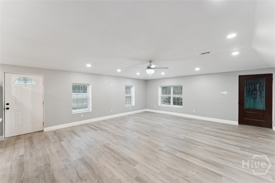 8576 East B Cooper Highway Midway, GA 31320 - Photo 7 of 37