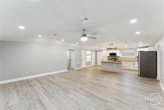 $1,800 | 8576 East B Cooper Highway, Midway, GA 31320