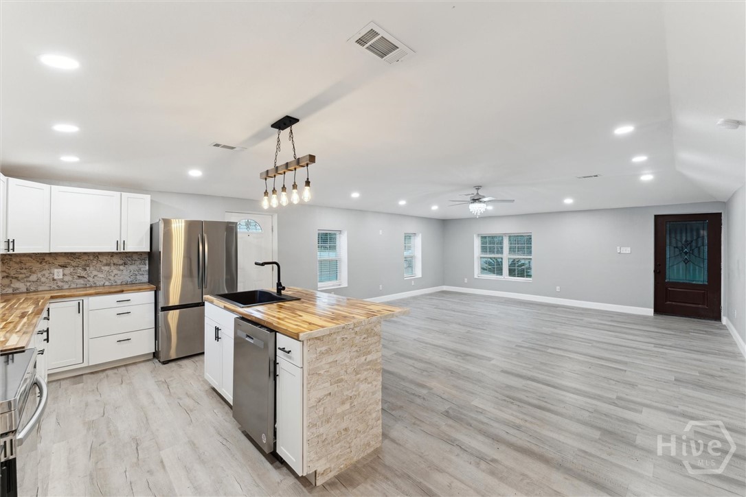 8576 East B Cooper Highway Midway, GA 31320 - Photo 10 of 37