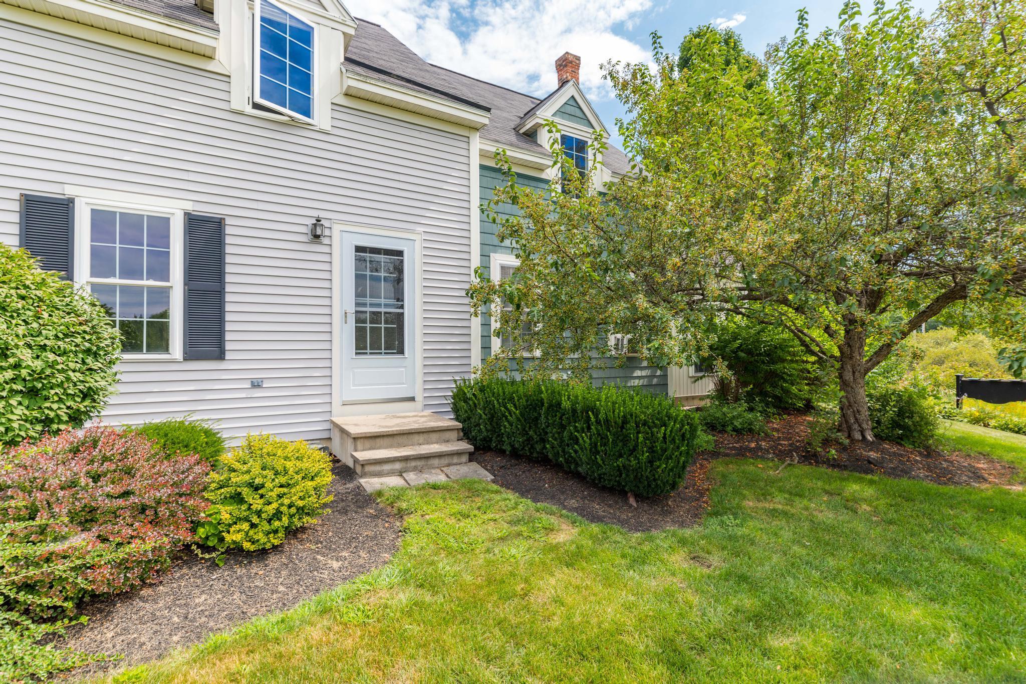2 Elizabeth Road South Berwick, ME 03908 - Photo 4 of 29