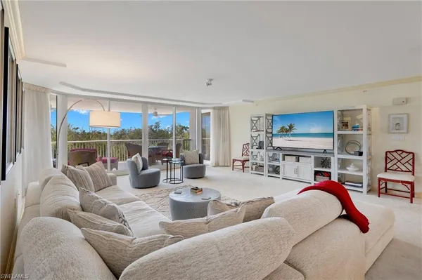 $17,000 | 6849 Grenadier Boulevard, Unit 201, Naples, FL 34108