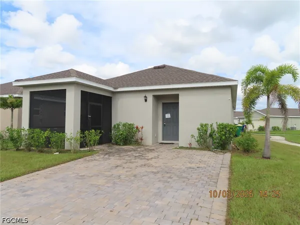 $229,500 | 828 Friendship Circle, LaBelle, FL 33935