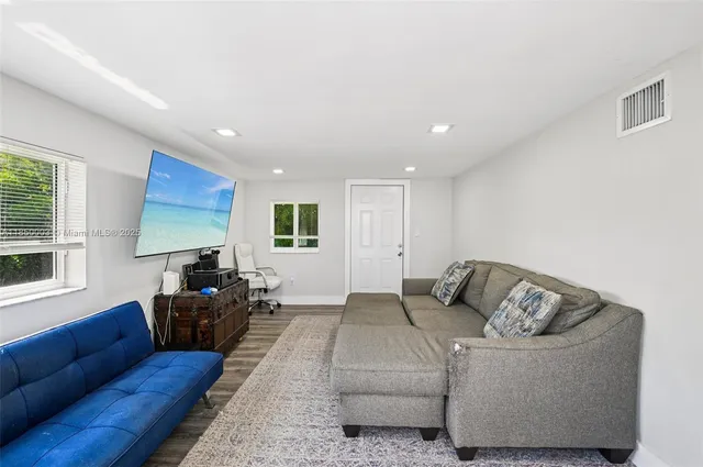 $418,000 | 2897 Northeast 12th Avenue, Pompano Beach, FL 33064