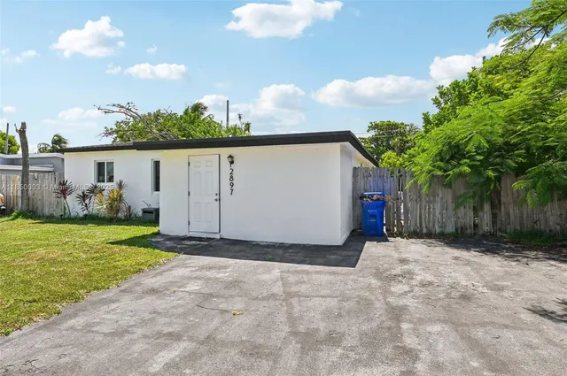 $418,000 | 2897 Northeast 12th Avenue, Pompano Beach, FL 33064