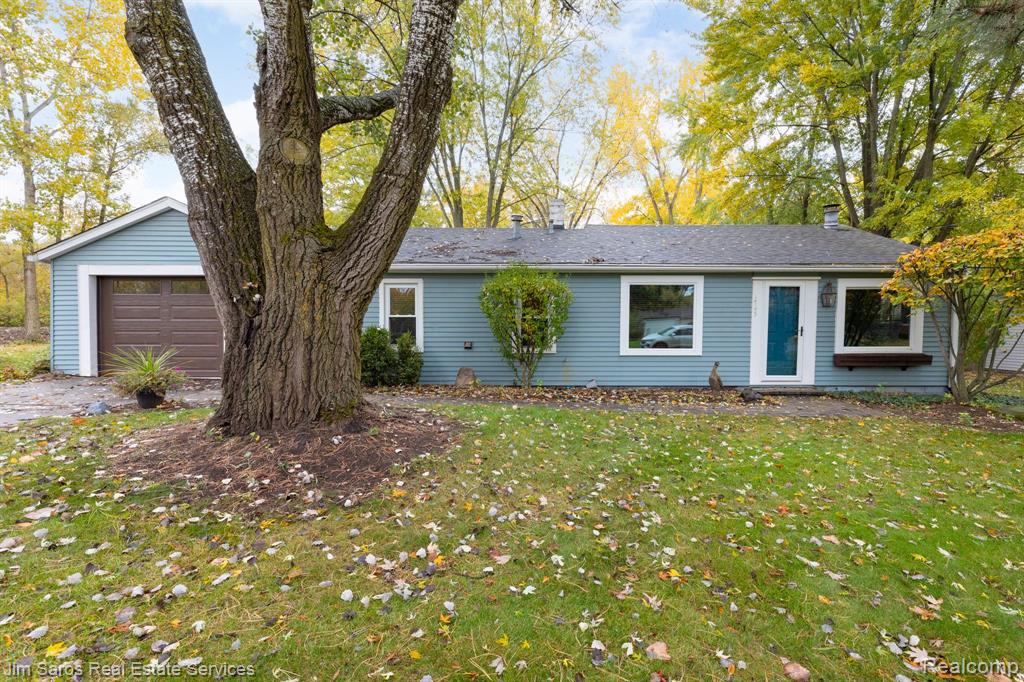 1745 June Avenue Rochester Hills, MI 48309 - Photo 2 of 17
