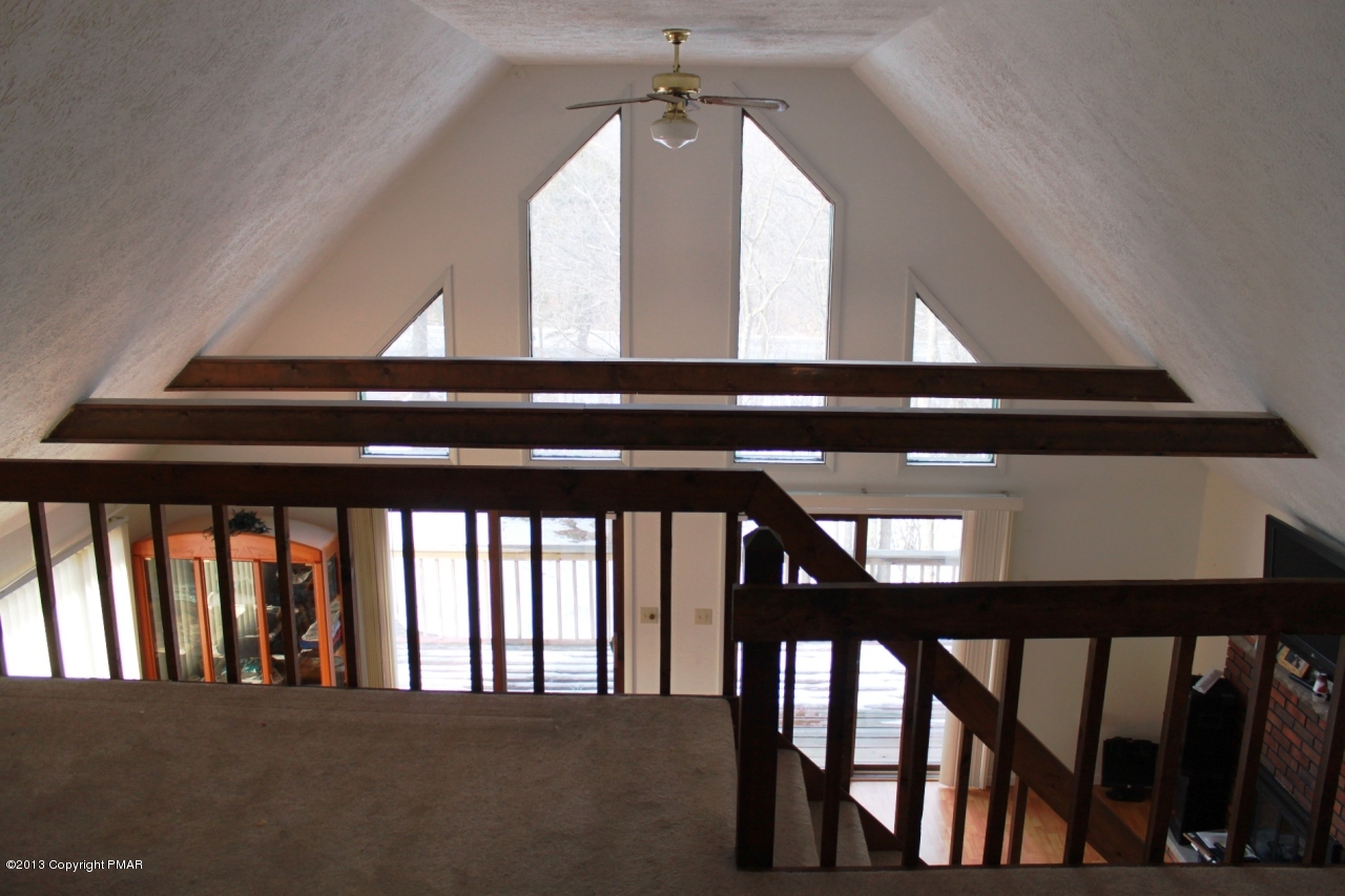 1449 Clover Road Long Pond, PA 18334 - Photo 8 of 29
