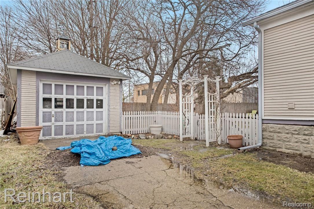 710 East Clinton Street Howell, MI 48843 - Photo 23 of 23 DSC_2100-.jpg