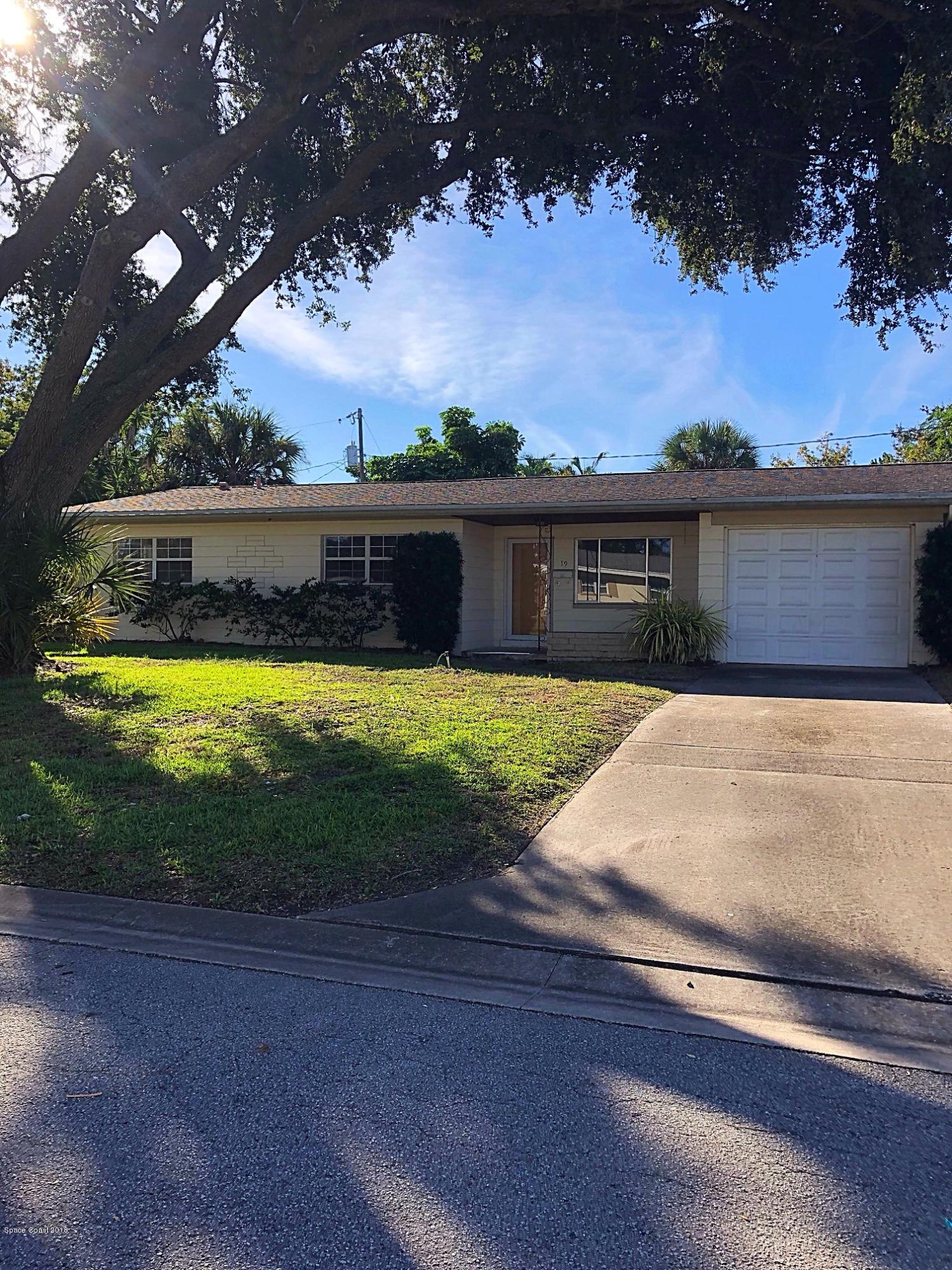 19 Rosevere Way Melbourne, FL 32901 - Photo 1 of 35 774FEB93-F41F-48EE-96EF-30DFF3CF1170