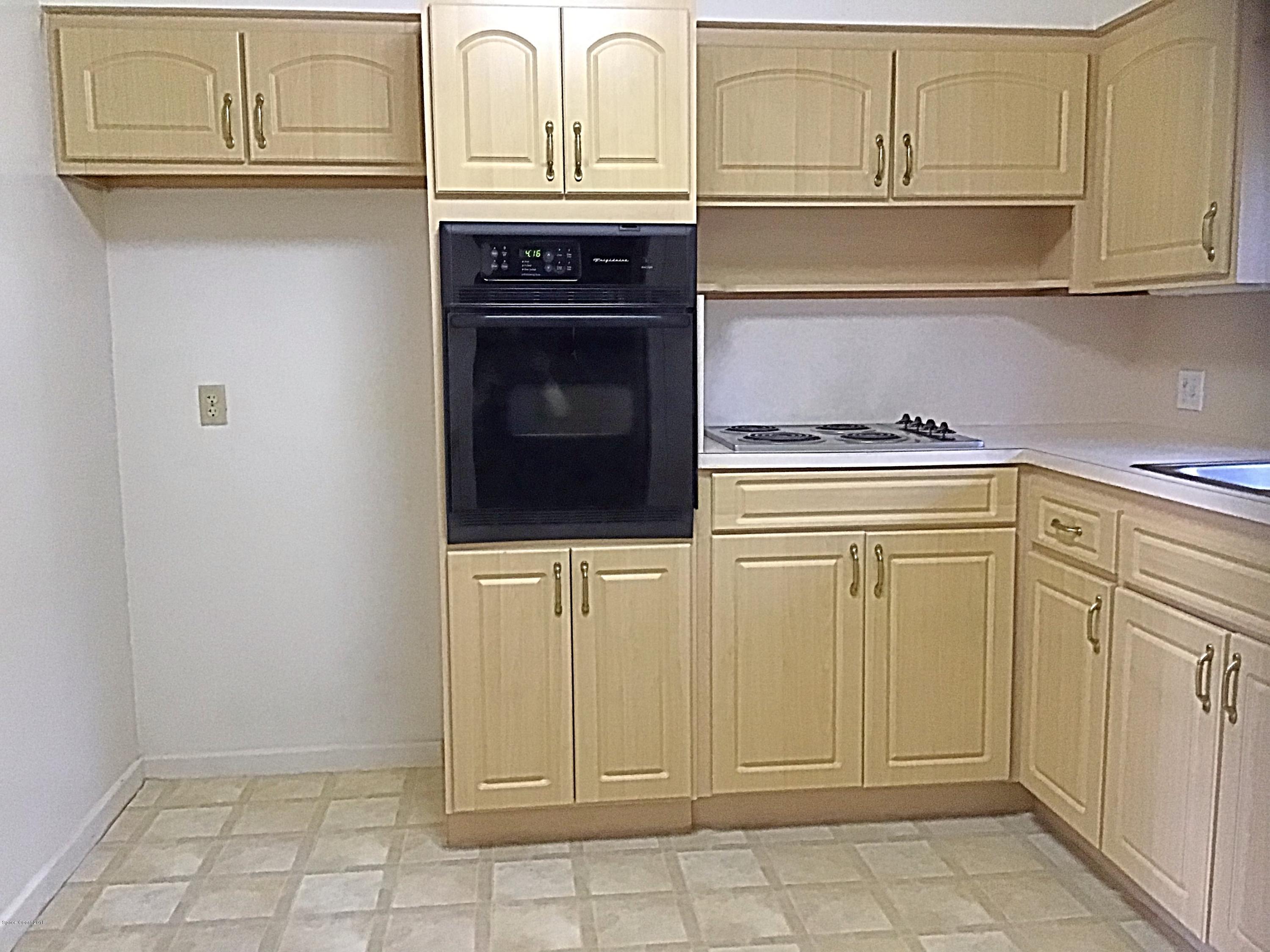 19 Rosevere Way Melbourne, FL 32901 - Photo 11 of 35 334B52E8-79AC-4899-9536-BF9D8E72EC0F