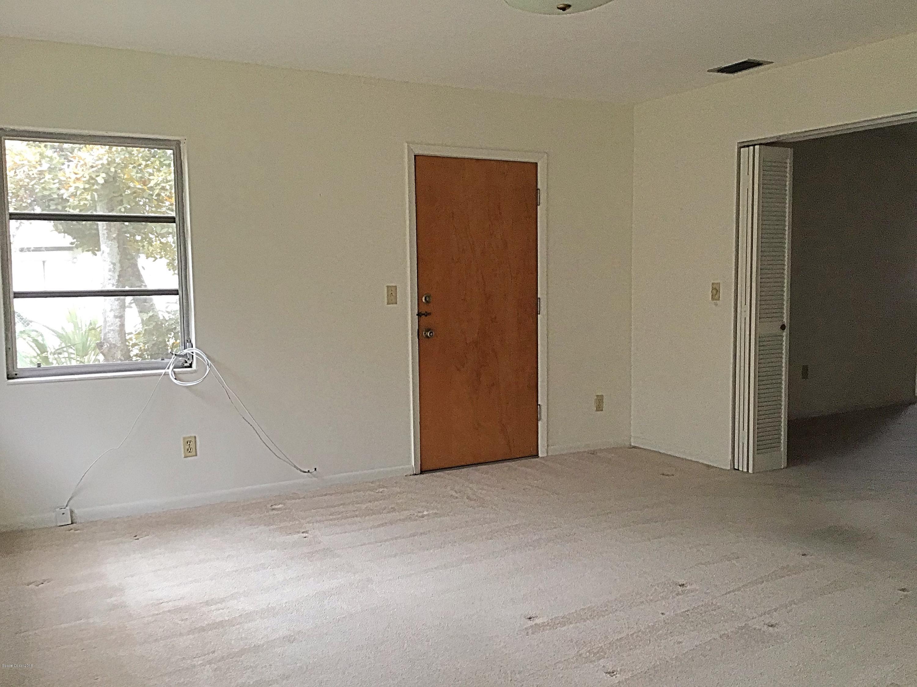 19 Rosevere Way Melbourne, FL 32901 - Photo 4 of 35 C07594A4-3842-4E48-BBA8-C048FF1EE99A
