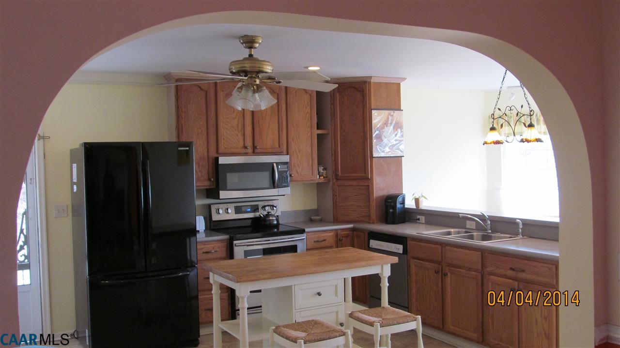 225 Poplar Spring Road Scottsville, VA 24590 - Photo 4 of 23 Gallery Image 4