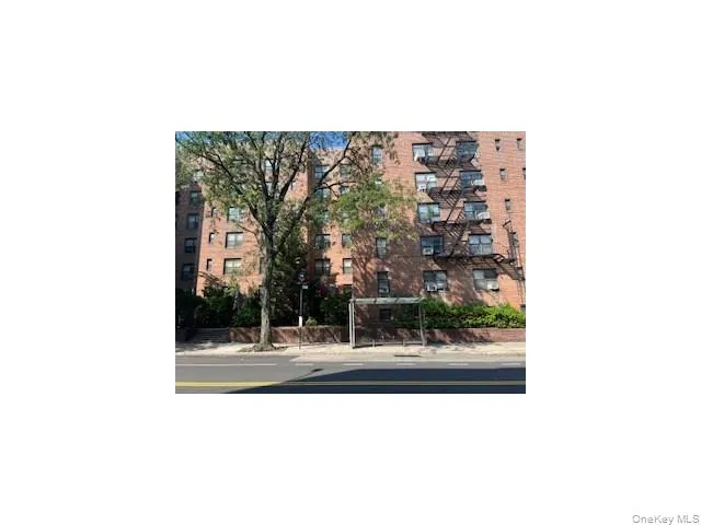 $470,000 | 65-10 108th Street, Unit 3M | Forest Hills