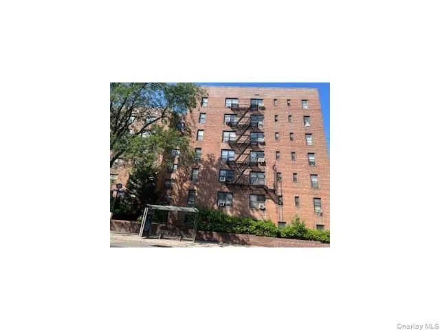 $470,000 | 65-10 108th Street, Unit 3M | Forest Hills