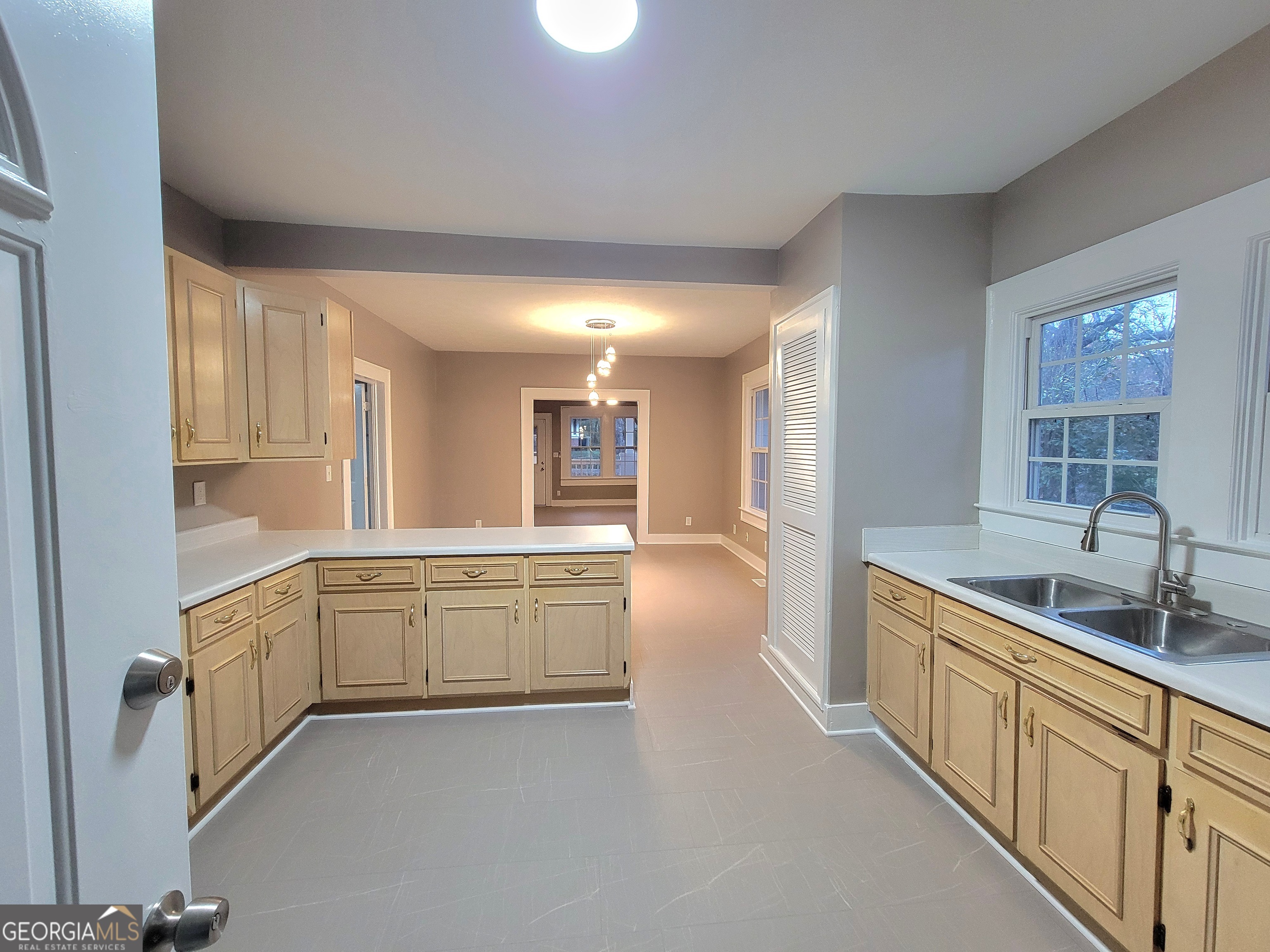 202 East Railroad Street Valley, AL 36854 - Photo 11 of 22