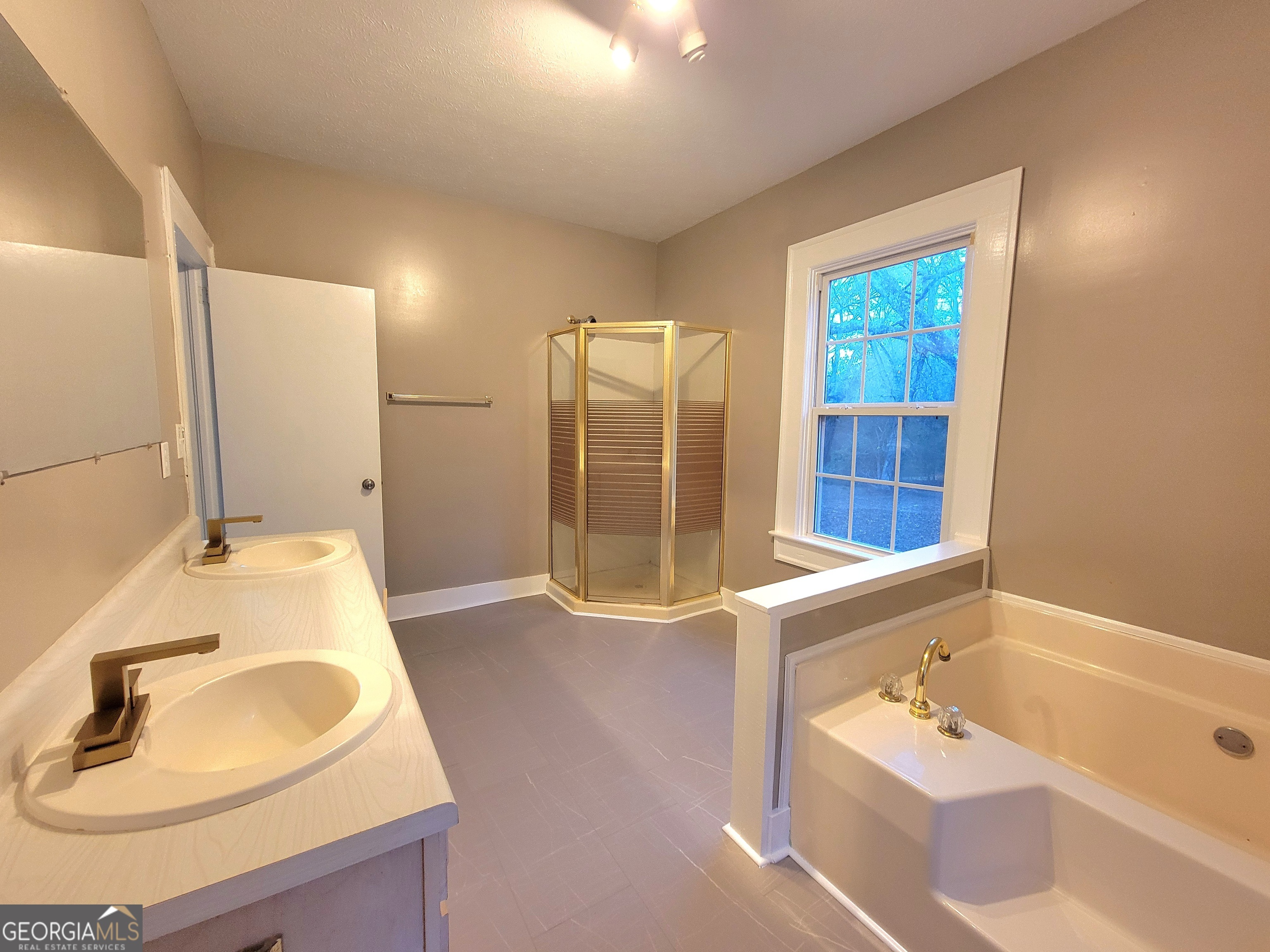 202 East Railroad Street Valley, AL 36854 - Photo 14 of 22