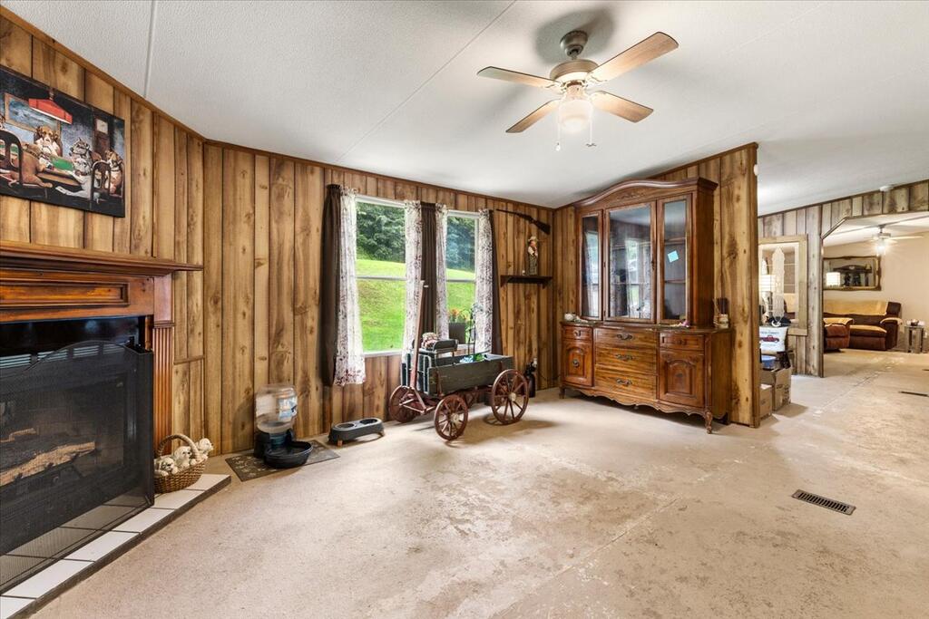 1079 Nicks Creek Road Atkins, VA 24311 - Photo 14 of 68 Gallery Image 14