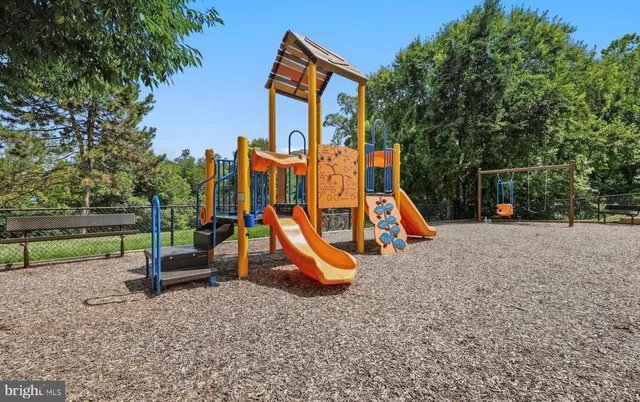 a view of park with entertaining space